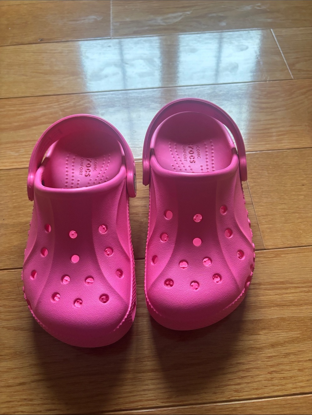CROCS Kids Bright Pink Classic Clog Sandals